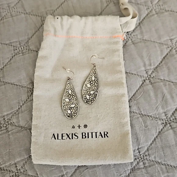 Alexis Bittar - Picture 1 of 3